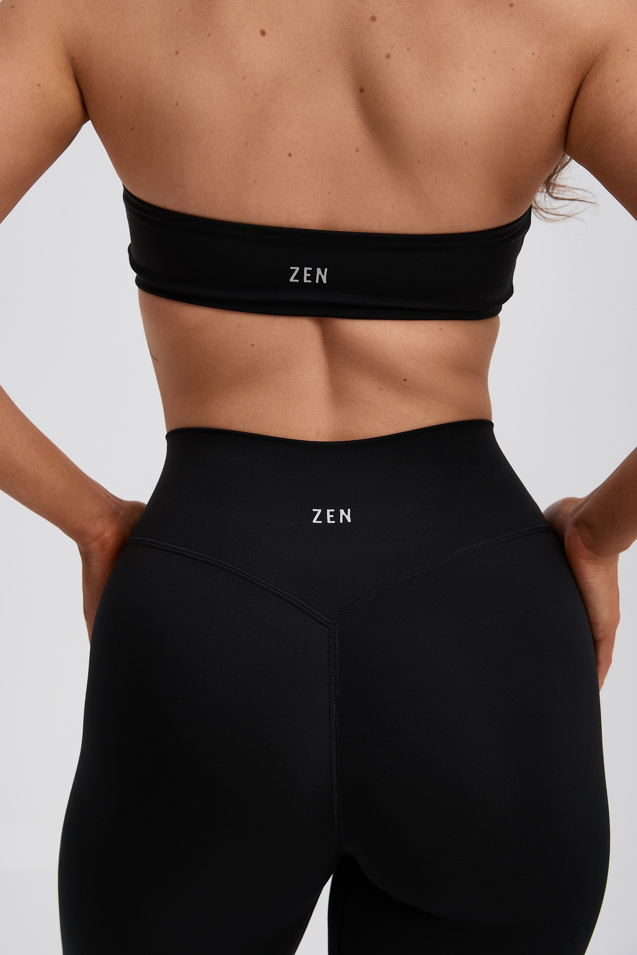 Motion Sculpt Flare Pants black close up