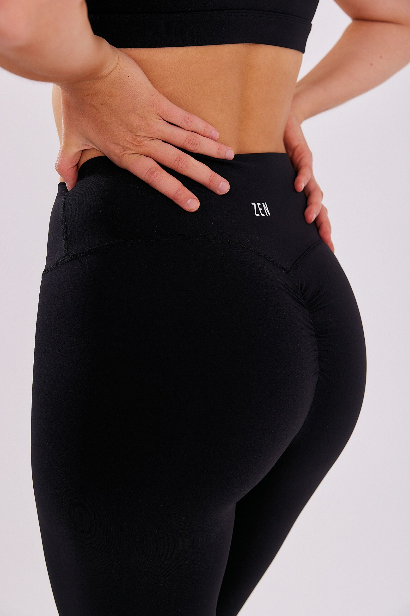 Flow Scrunch Leggings Black Back
